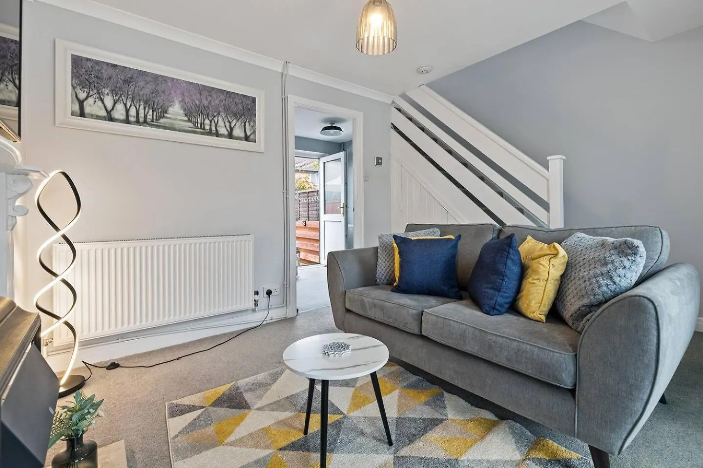 Pass The Keys 127 Bellhouse Way - Renovated Family Home For 2 York